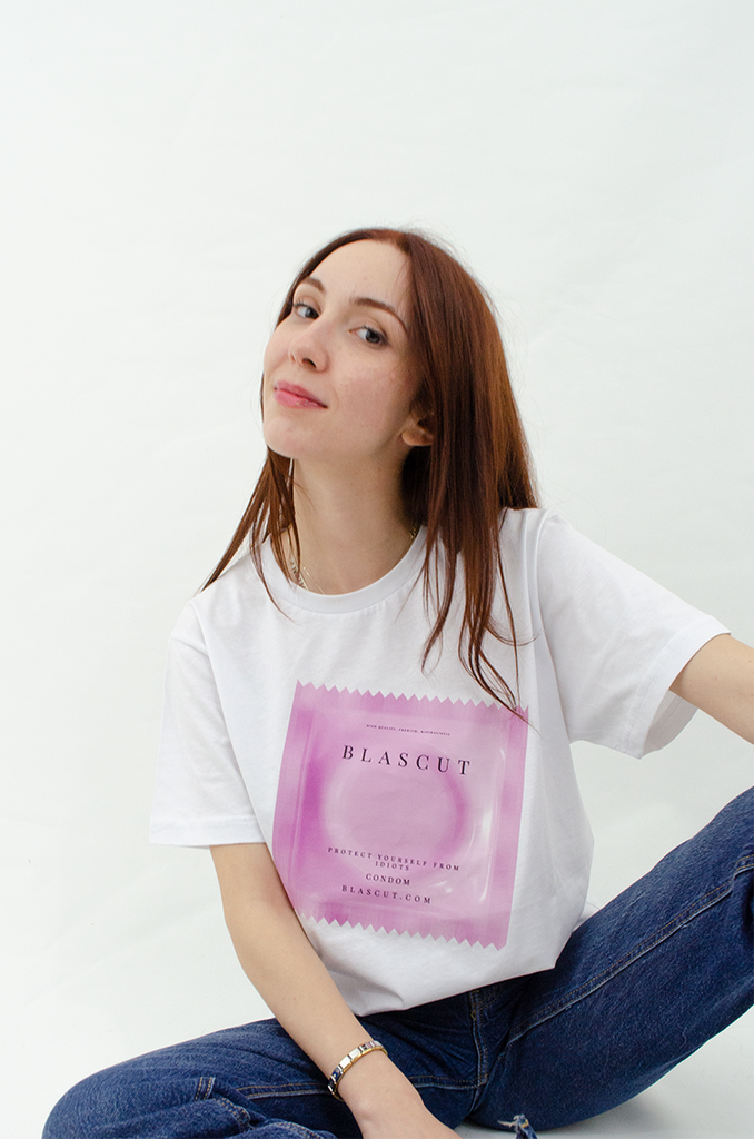 BlasCut Condom Beyaz Kadın T-shirt - BlasCut - Tarzını arttır